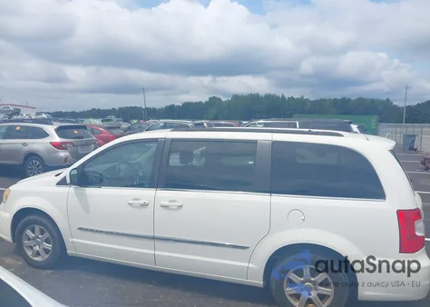 2012 Chrysler Town & Country Touring z USA, uszkodzony, nr VIN 2C4RC1BGXCR337591